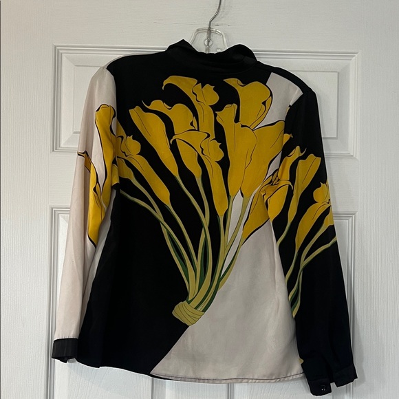 4/$20 Floral Black and Yellow Button-Up Shirt - Picture 2 of 2